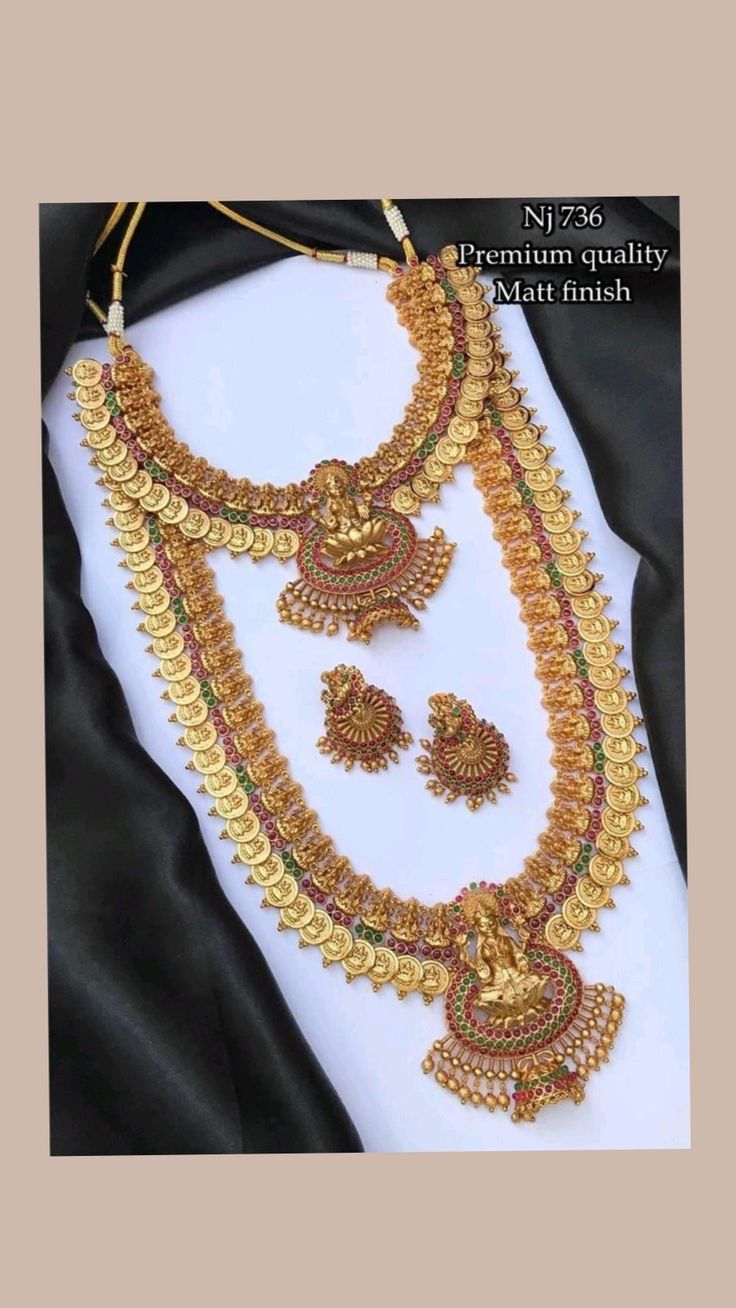 Kunti Designer Necklace set with Golden Work