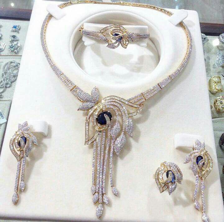Shining Star Bling Necklace set